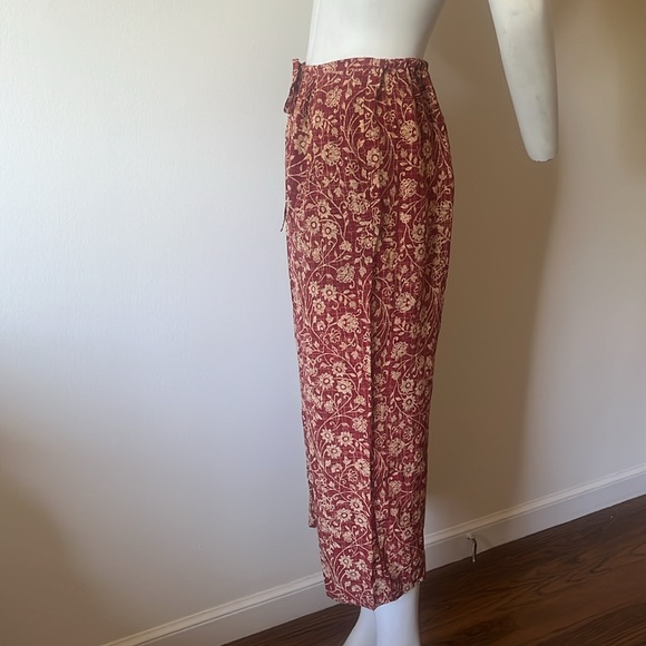 Jennifer Moore Red and Cream Silk Cropped Pants - Picture 2 of 12
